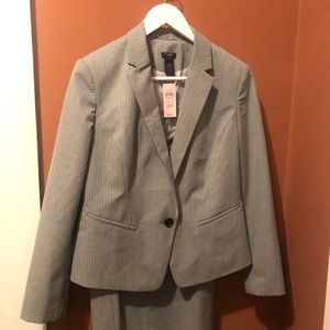Ann Taylor Grey Pinstriped Suit Jacket Skirt 12P